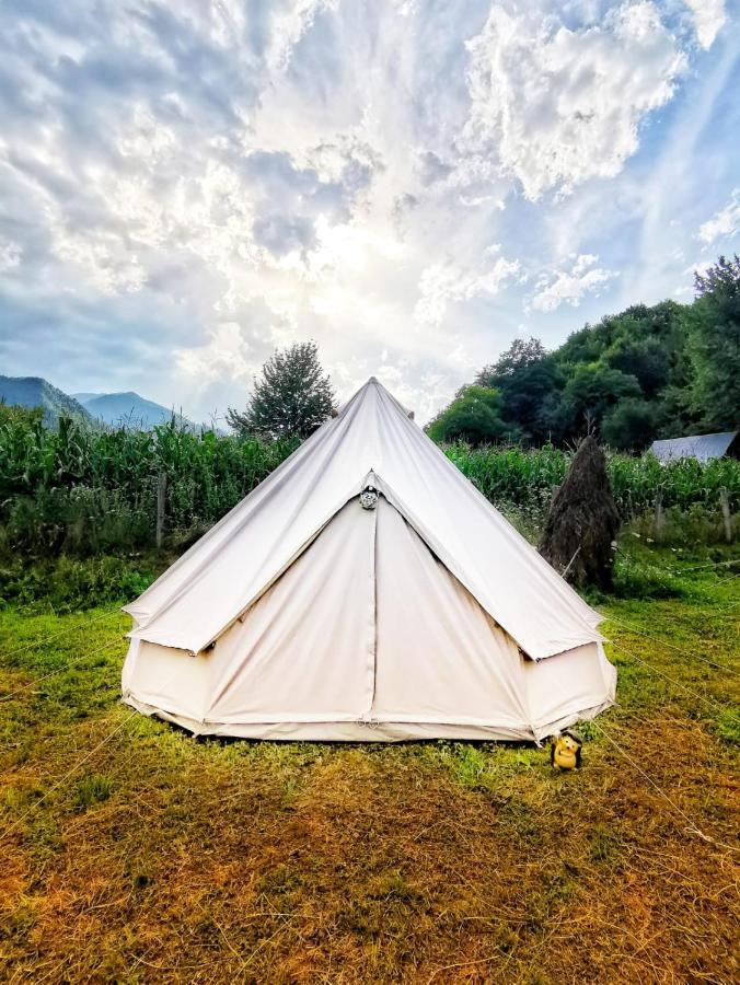 Luna Rock Glamping Brezoi - Blue Scai Екстер'єр фото