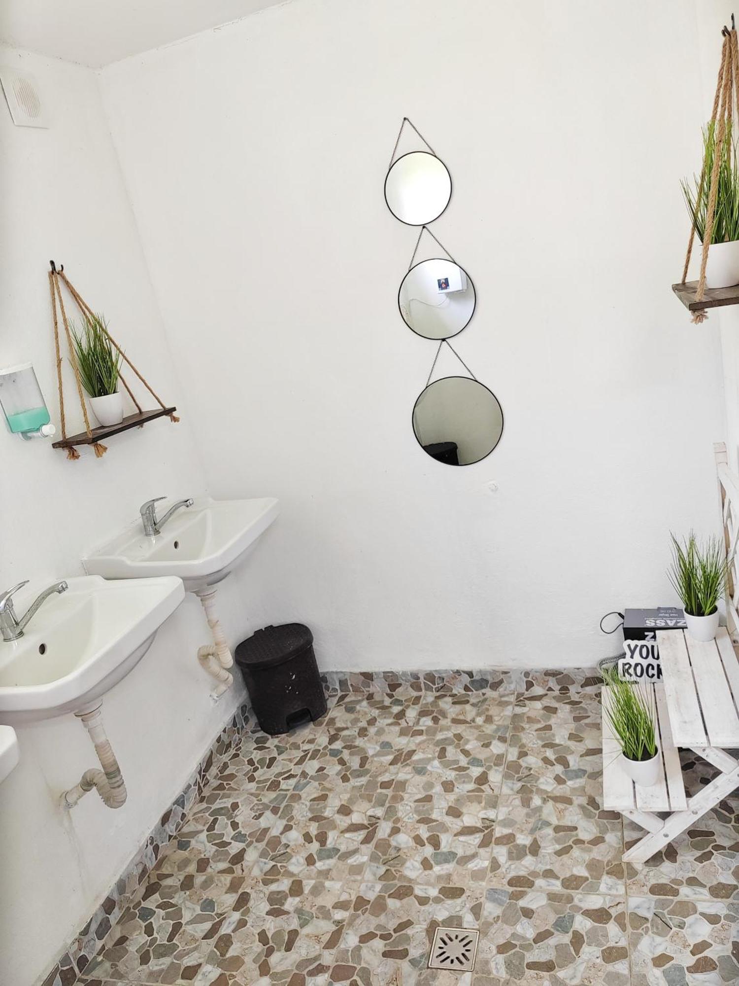 Luna Rock Glamping Brezoi - Blue Scai Екстер'єр фото