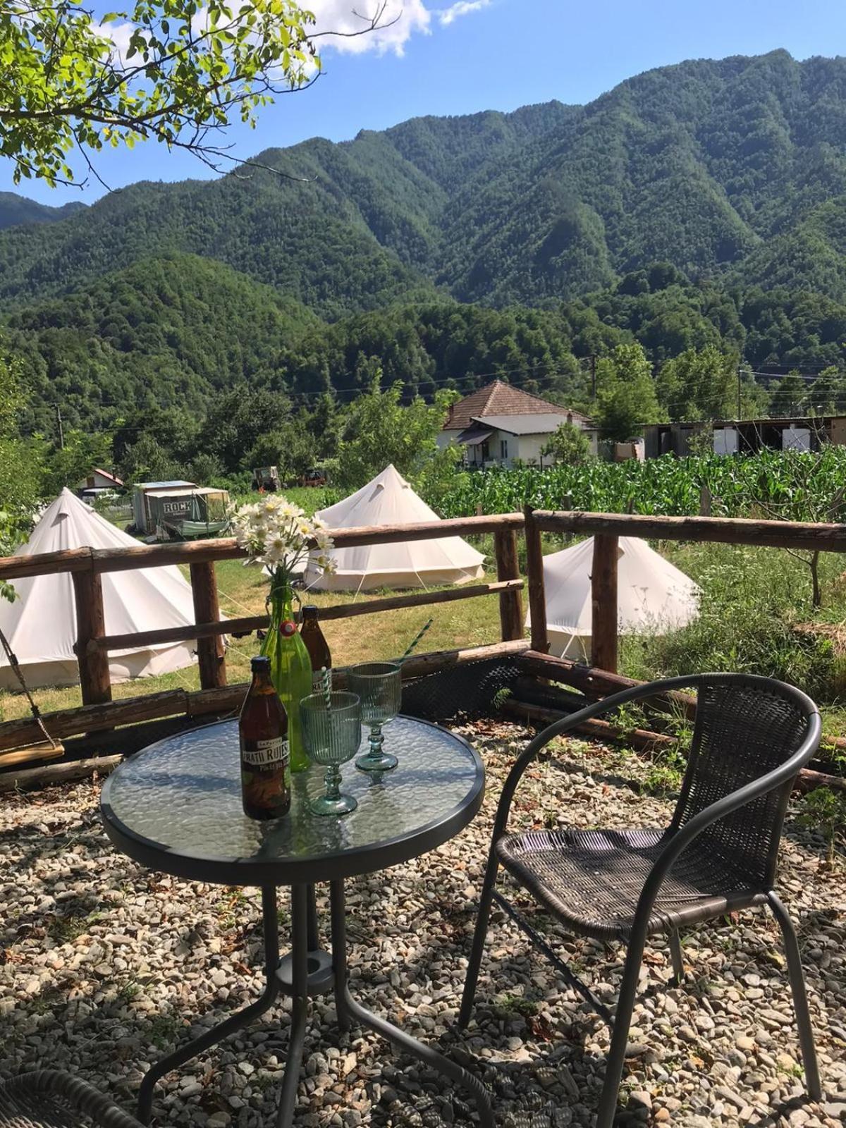 Luna Rock Glamping Brezoi - Blue Scai Екстер'єр фото